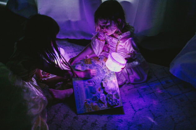 Glo Pals : Kostki sensoryczne świecące LUMI